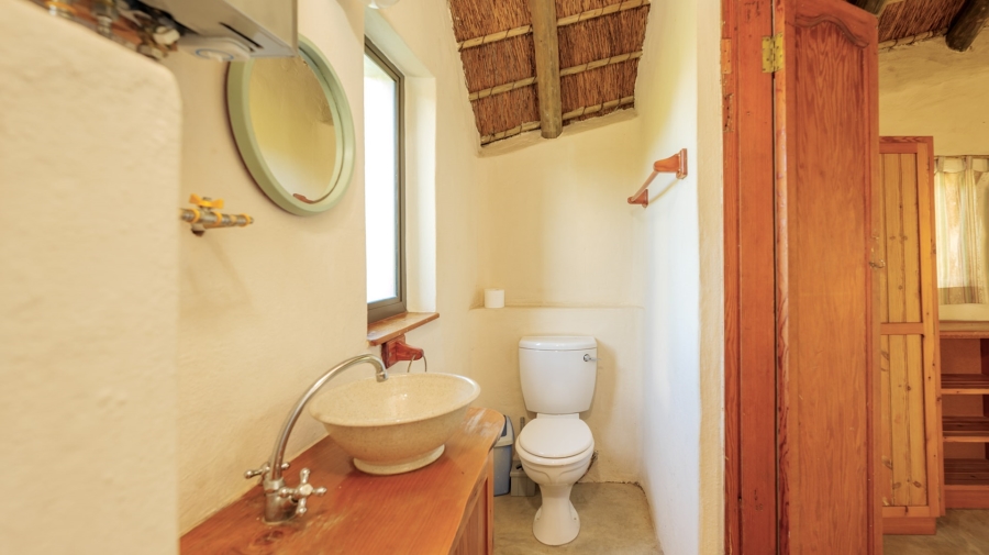 6 Bedroom Property for Sale in Suiderstrand Western Cape